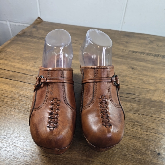 Vtg 1970s Fanfares Brown Leather Wooden Clogs - Picture 8 of 11